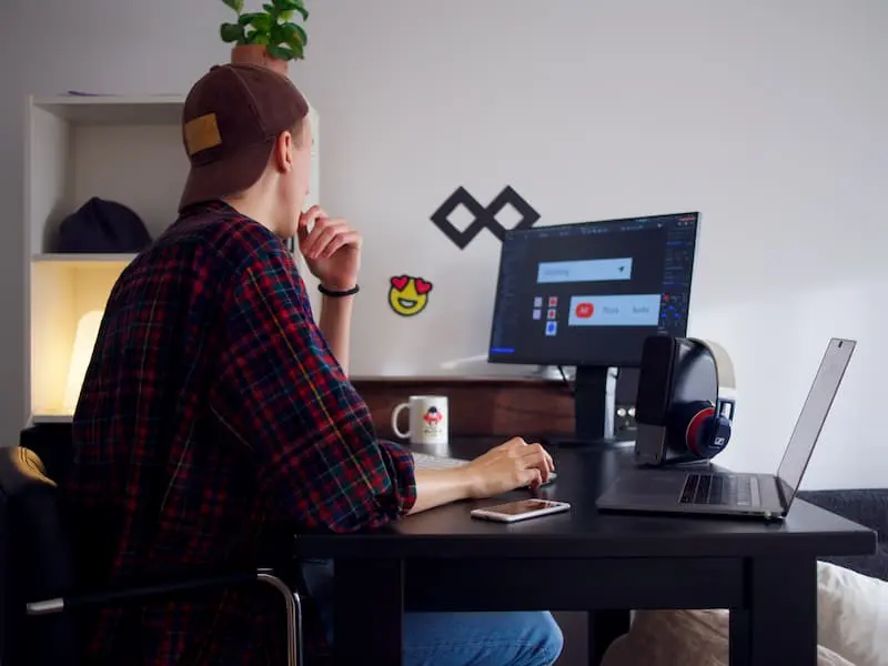 Succeeding in the Remote Gig Economy: A Gen-Z Guide to Thriving as a Freelancer
