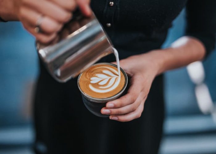 16 Barista Interview Questions that Test Barista Skills (Sample Answers and Tips Included!)